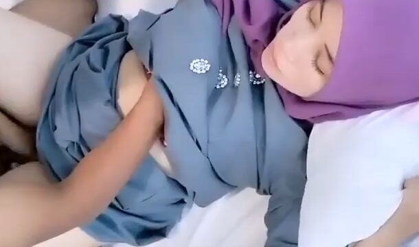 Guru IPA SMA Sekarang Menjadi Lonte Bayaran