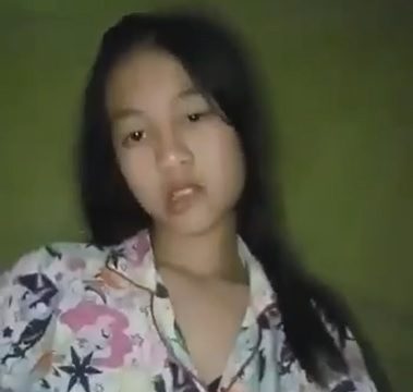 Naurah SMA Memek Tembem Lagi Sange