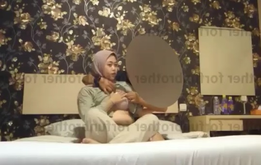 Ukhti Doyan Gadun Dompet Tebal